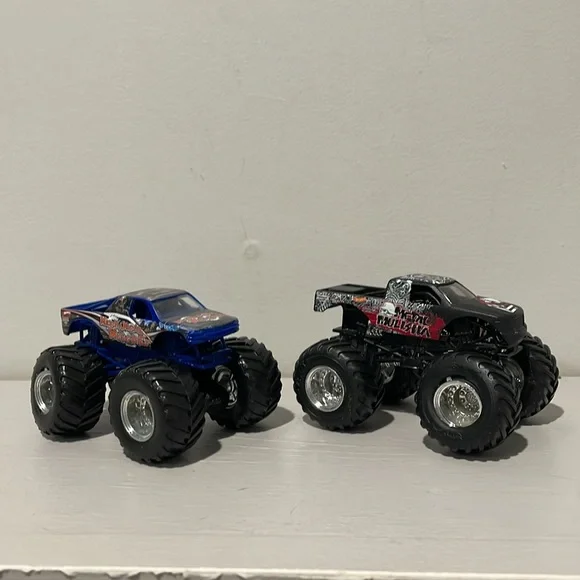 Monster Jam Trucks 1:64 - Picture 2 of 4